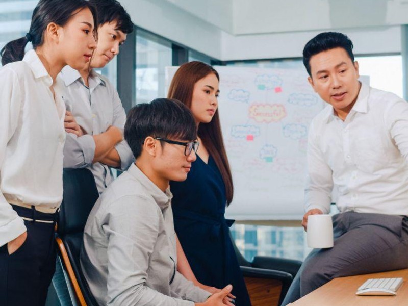 Hình ảnh minh họa quản lý rủi ro trong cá cược trực tuyến với vf555